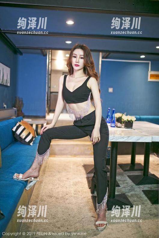 Feilin嗲囡囡 - 最新一辑！芷儿Momoko原图美足，足底的细腻气息仿佛要溢出来了