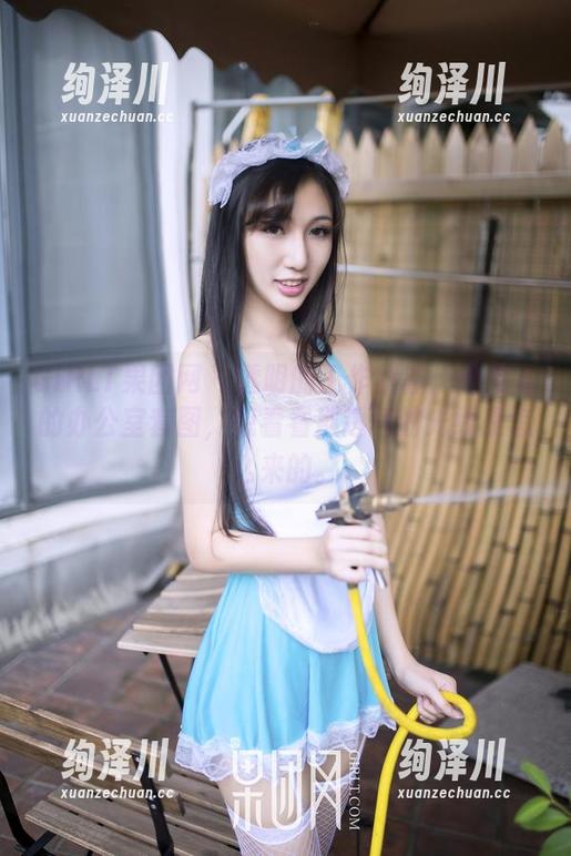 GIRLT果团网 - 透明的工作状态：通灵儿的办公室套图，想看看那透气的光线是怎么来的。