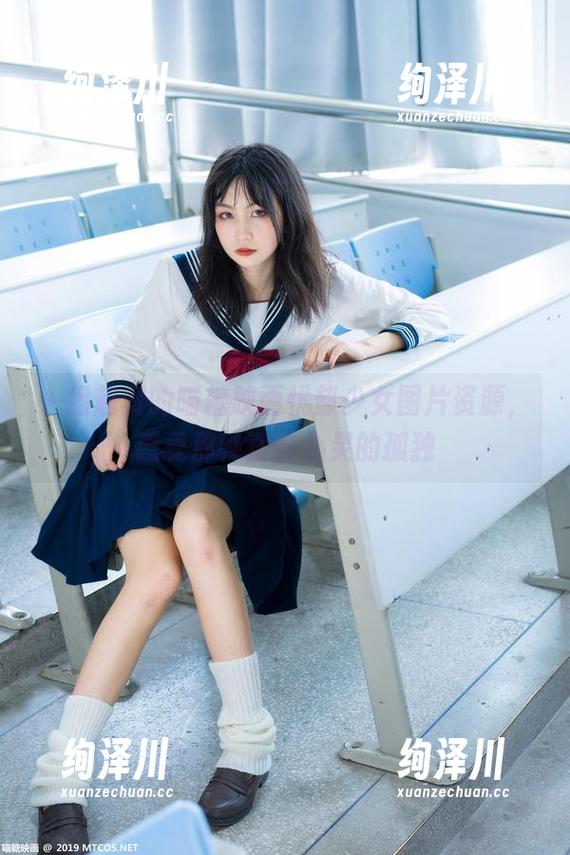 一组超赞的喵糖映画忧郁少女图片资源，感受那种直击心灵的孤独