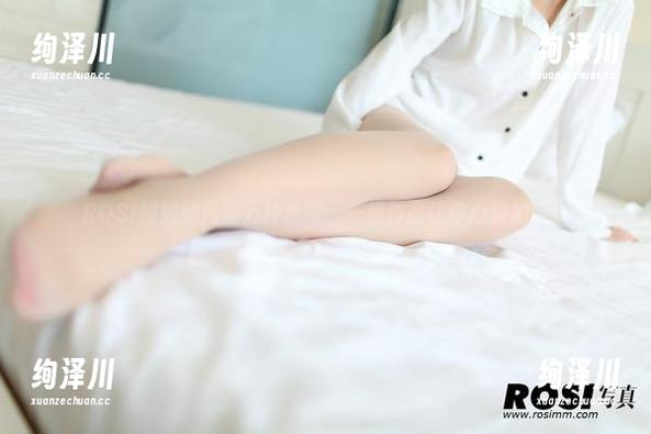 ROSI姐姐的风情万种套图：一组作品让你心跳加速！
