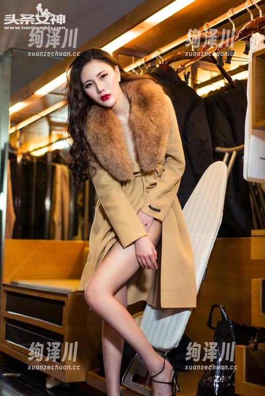 TouTiao头条女神 - 精选娜依灵儿清纯美图：仿佛时光静止，心也跟着懒洋洋的停下来。