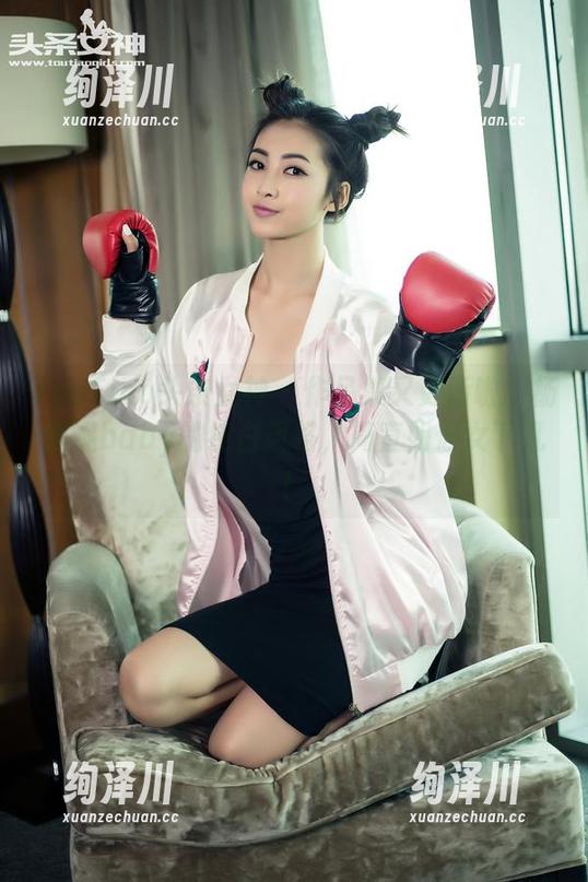 TouTiao头条女神 - 作品集又更新啦！杨漫妮baby的纯白风格，简直如仙女下凡！