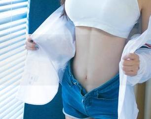UGirls尤果网 – 游子熙的御姐界，图库下载如同撩拨你的眼神，快来体验！