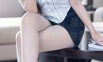 XIAOYU语画界 – 更新！林乐一这次的裤里丝图片，真的不怕晃到眼