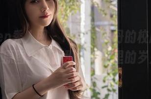 Xiuren秀人网 – lucky咏丹的校服日记：原图中的刹那，照片里的岁月
