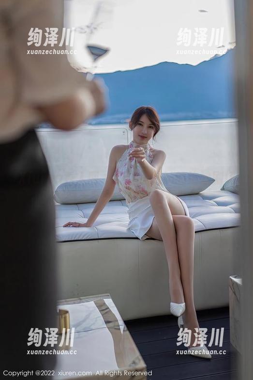 Xiuren秀人网 - 小逗逗妹妹的绝妙剧场：原图无圣光，妩媚但不做作！