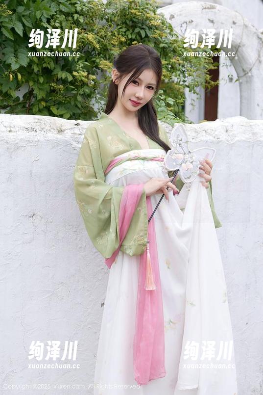 Xiuren秀人网-杨晨晨 Xiuren秀人网 - 这个图包不简单,杨晨晨教你如何驾驭内衣的魅力!