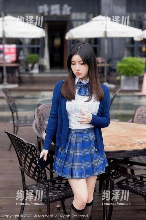 Xiuren秀人网 - 飞向宇宙的田冰冰夏日私房图包，阳光在召唤，带你踏上‘感受’之旅！