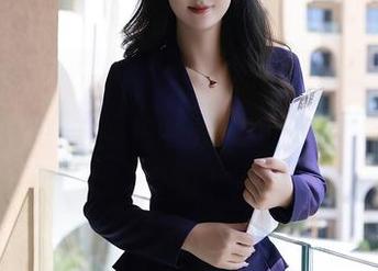 Xiuren秀人网 – “白露小猪”与白衬衫的浪漫，私房图包全景放送，这回谁都挡不住！