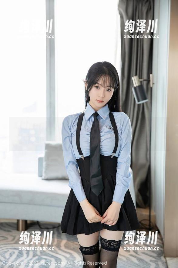 Xiuren秀人网-美七mia Xiuren秀人网 - 美七mia的网袜图库:让你忍不住想问,这袜子里藏着什么?
