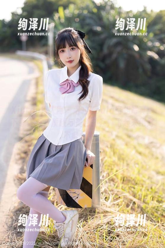 Xiuren秀人网 - 考拉Koala空姐写真：下载入手，质感与美色并存，飞起来绝对不虚此生！