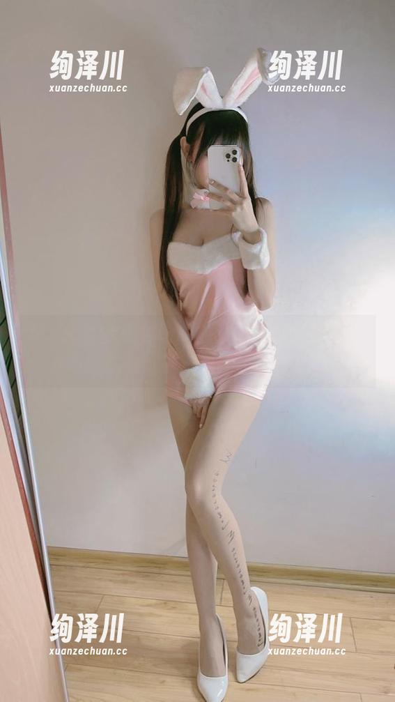 miko酱ww Miko酱的黑色奏鸣曲:写真图册带来的视觉交响