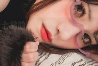 在你十七鸽的眼镜里，发现未知的写真图集
