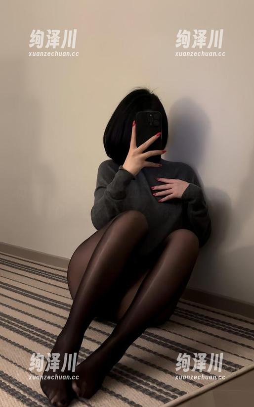 保守的二舅妈 微密圈 - 更新!保守的二舅妈用丝袜告诉你:生活可以这么“拽”!