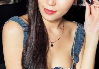 克拉女神 – 抓住福利瞬间！颖儿与死库水的绝美原图！