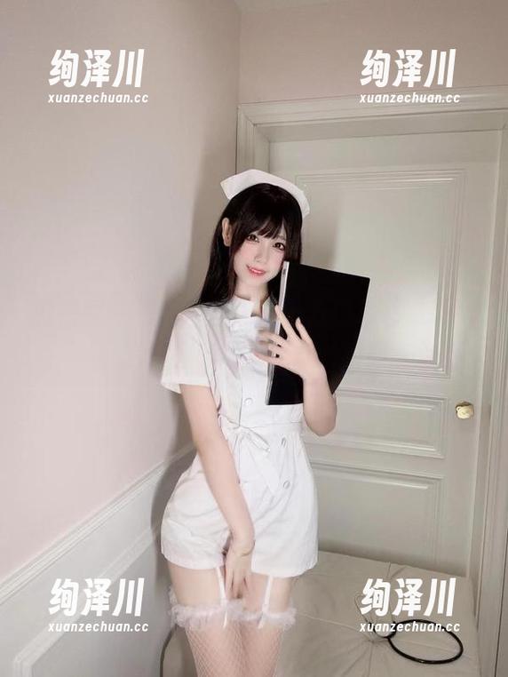 微密圈 - 黑色迷雾中，十万口草莓粥粥给你原图和图集的奇妙瞬间