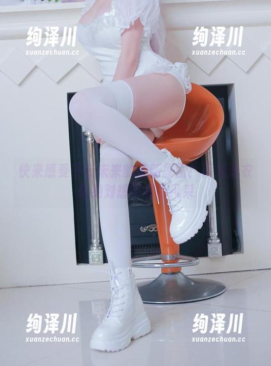 快来感受千夜未来的最新原图！蒂法泳衣你绝对想不到的风采