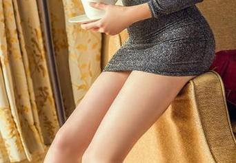 头条女神 – 在这里，在线邂逅尹菲的泳装图集，一起感受那份清凉