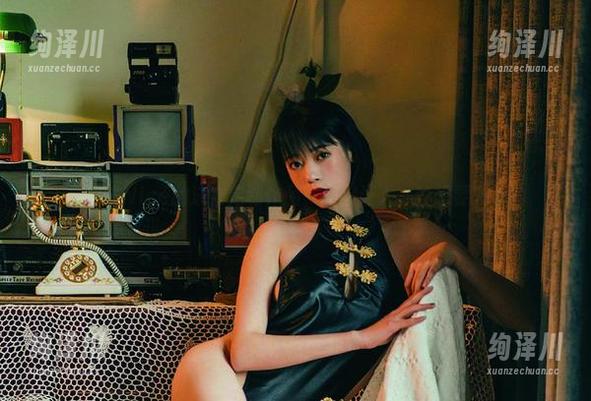 奈汐酱Nice的泳衣定制作品，美得让人一秒想要入水！