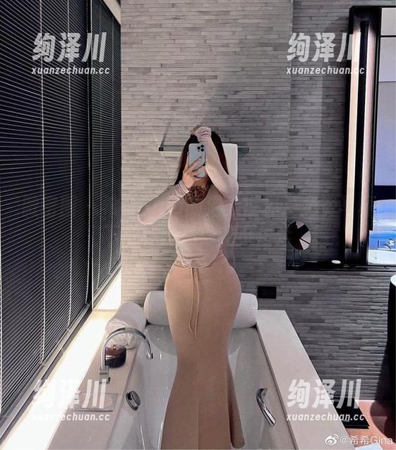 微密圈 - 希希Gina的温柔世界：免费写真下载，照亮你的小生活