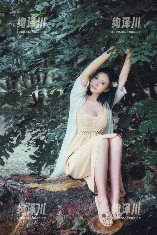 年年Nnian 年年Nnian姐姐带来的美图,作品里藏着多少小秘密呢?