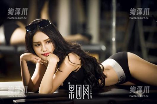 果团网 - 龚玥菲瑜伽图集更新：来吧，让我们一同倒立欣赏她的幽默！