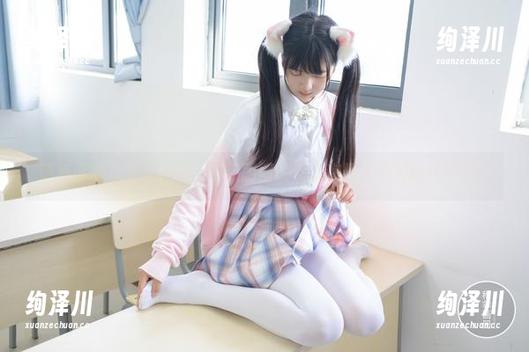 柴系小乖 - 最新分享：生煎团团的女友在阳光下的蹦跳瞬间！