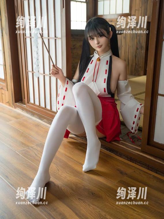 桜井宁宁的圣诞幽灵娘全套作品，拍的时候是不是准备了一堆巧克力呢？