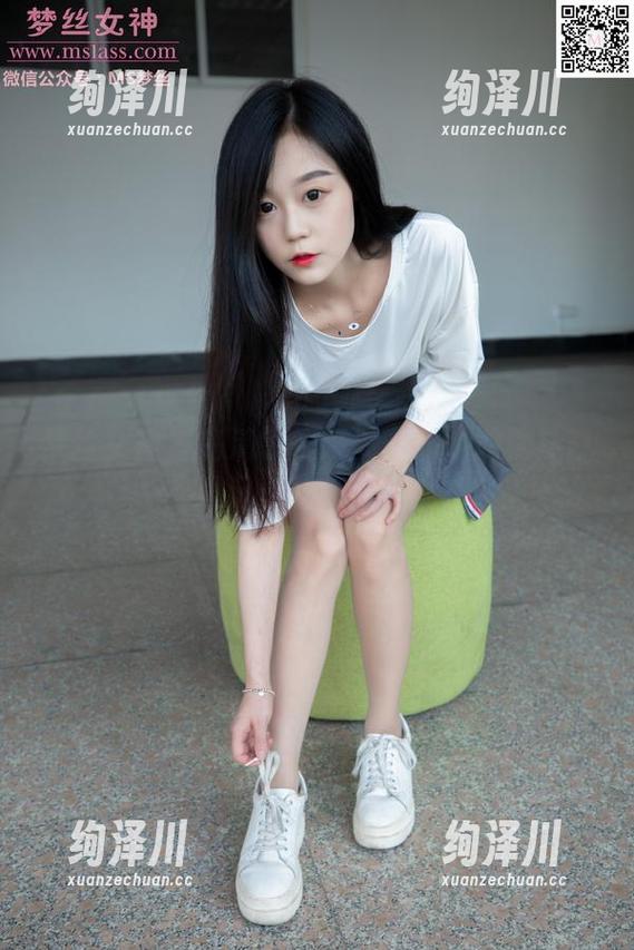 梦丝女神 - 高清瞬间：乔儿和她的棉袜奇遇记，快来围观！