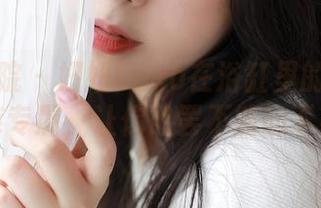 模范学院 – 妞妞koko在浴缸里的秘密：图库专属，让你欲罢不能的下载！