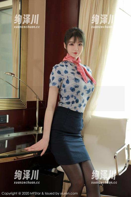 模范学院 - 水水er的办公室魅力：原图与套图一网打尽，工作不止于此。