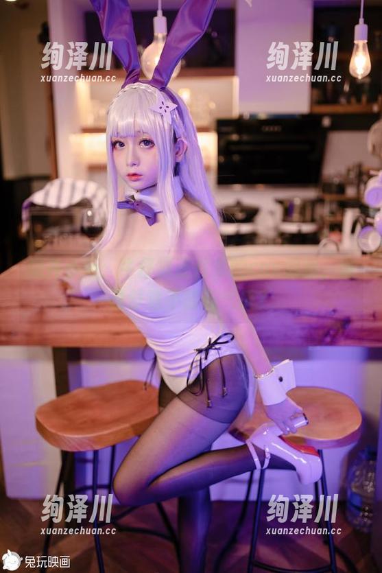 樱井小莜：牛仔裤正片里的cos创新，谁说舒适不能有气质？