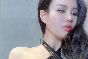 微密圈 – 水蜜桃米米带来的蕾丝吊带图包更新，微风轻拂，感觉都变得不一样…