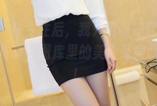 爱蜜社 – 从今往后，我只看谢芷馨Sindy的吊带写真，图库里的美好是如此不设限！