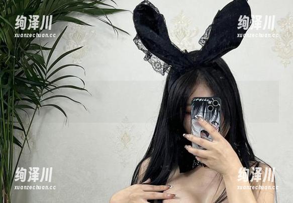 微密圈 - 黑色女仆装的诱惑：猪饲料给大家带来的高清照片冲击！