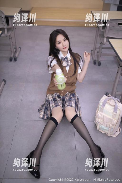 秀人网 - 精选天使作品，FoxYini孟狐狸到底是人是妖？！