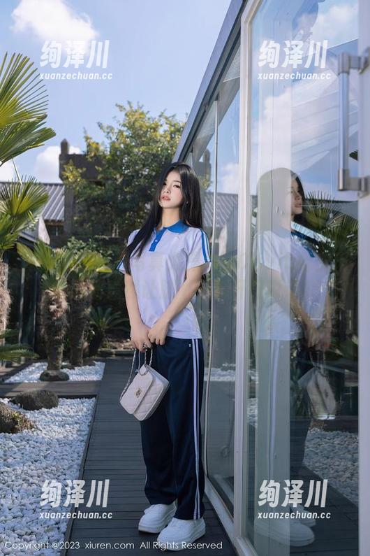 秀人网 - 美脚写真大揭秘！Olivia童安琪的图册竟然让脚丫子都开口说话？