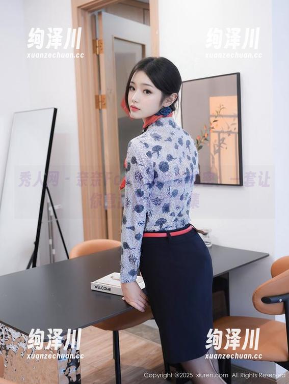 秀人网 - 奈奈Fox与黑丝的秘密：一套让你意乱情迷的合集