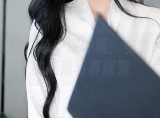 秀人网 – 在粉色中深呼吸：安然Maleah的高清写真探索