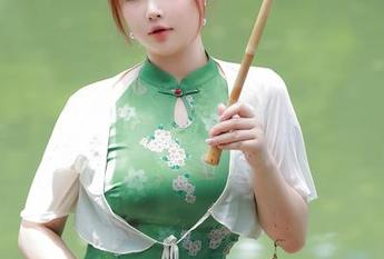 秀人网 – 独家！李七喜兔女郎原图上线，更新频率让你追不及！