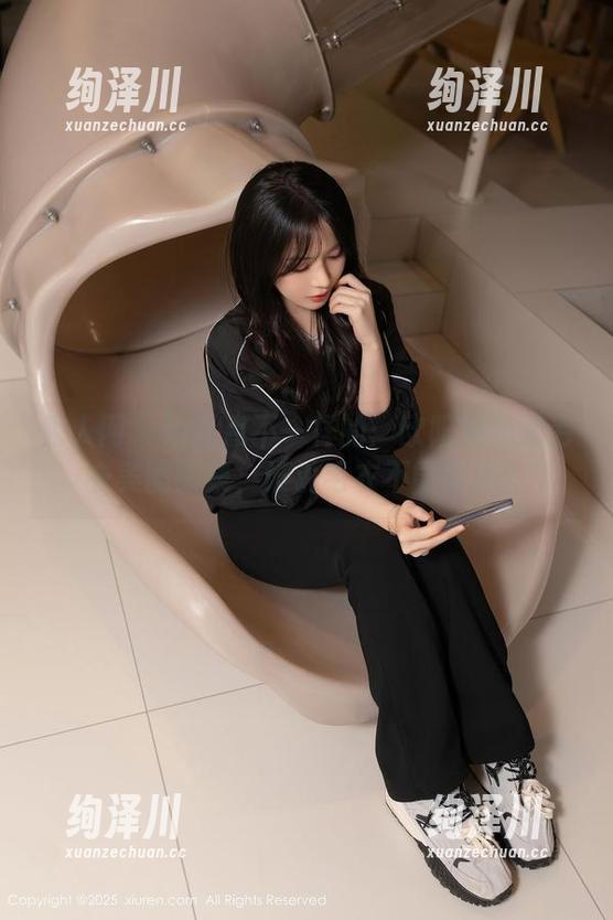 秀人网-欧阳妮娜娜 秀人网 - 给我点不一样的:欧阳妮娜娜毛衣美图图集,谁说毛衣不能时尚?