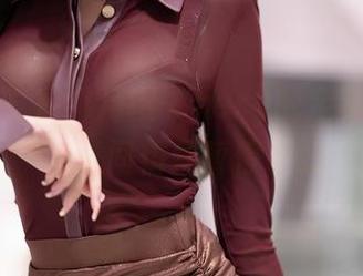 秀人网 – 在绯月樱-Chery的定制礼服里，时间仿佛暂停了…