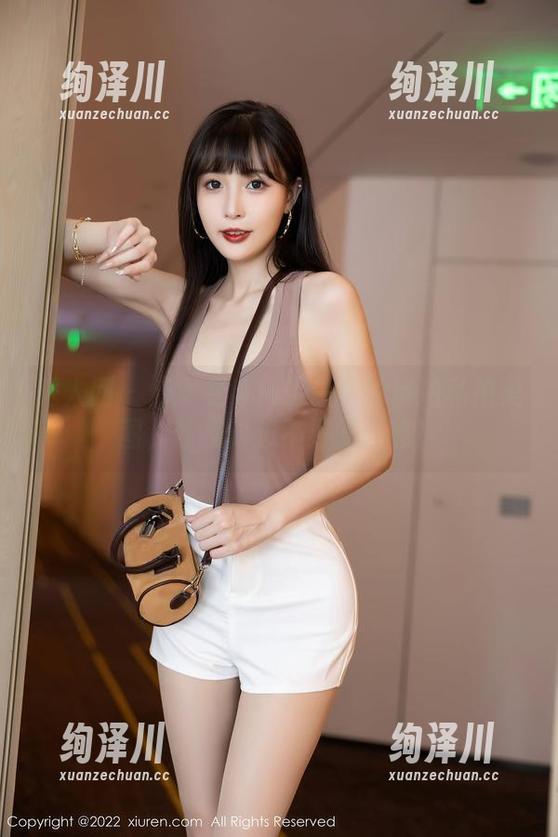 秀人网-萌白酱 秀人网 - 修女变身!萌白酱的自拍私拍美图,你绝对想不到的诱惑!