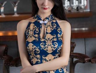 秀人网 – 一组难得的葛征Model泳衣套图，那个光线透过来的方向让人……想多了。