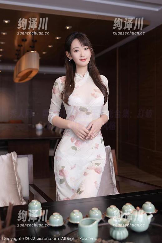 秀人网 - 黄婧GIGI短裙无圣光合集：打破常规，闪耀独特风格