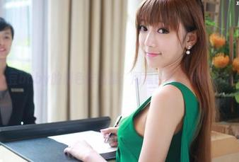 美媛馆 – 豆baby的黑色作品集：用黑色画出你的心动与疑惑。