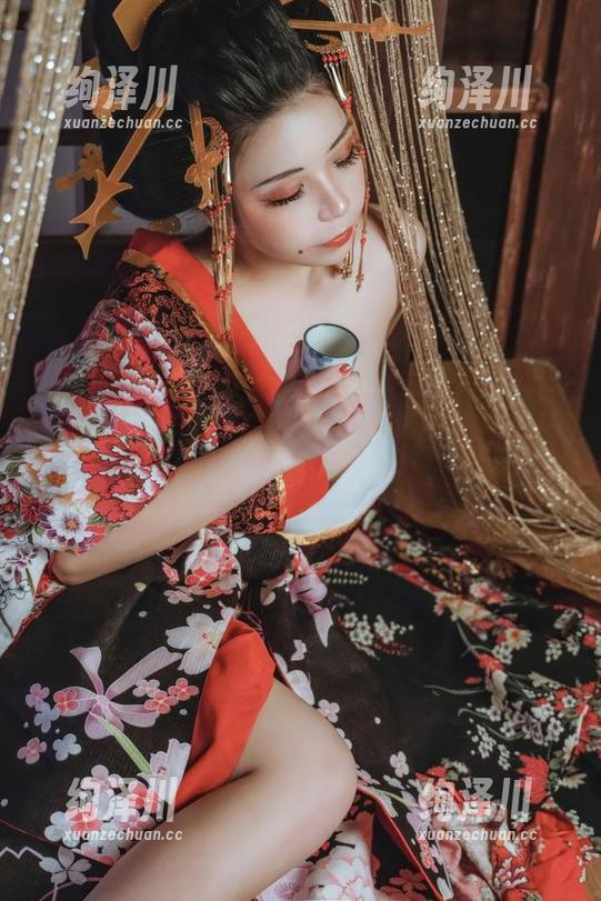 自闭颜球球的疯狂小绵羊图集精选，带你进入她的梦幻牧场！