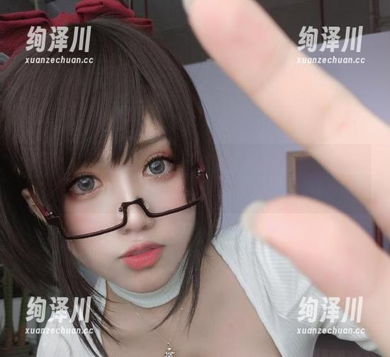 想知道芊川一笑MNK的裸足里藏着啥？下载来就对了，绝对让你惊喜！