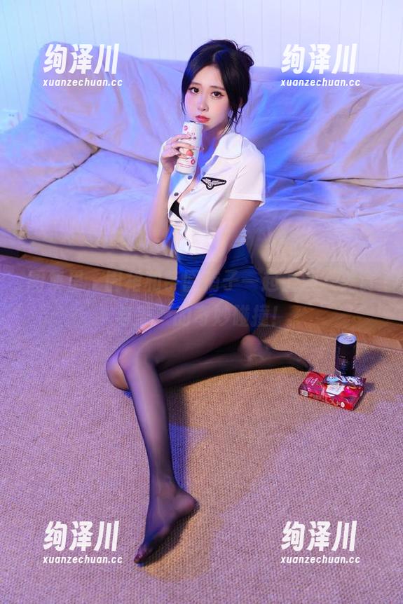 图集里，围裙和芋圆侑子一起上演“美食与美”的奇妙碰撞！