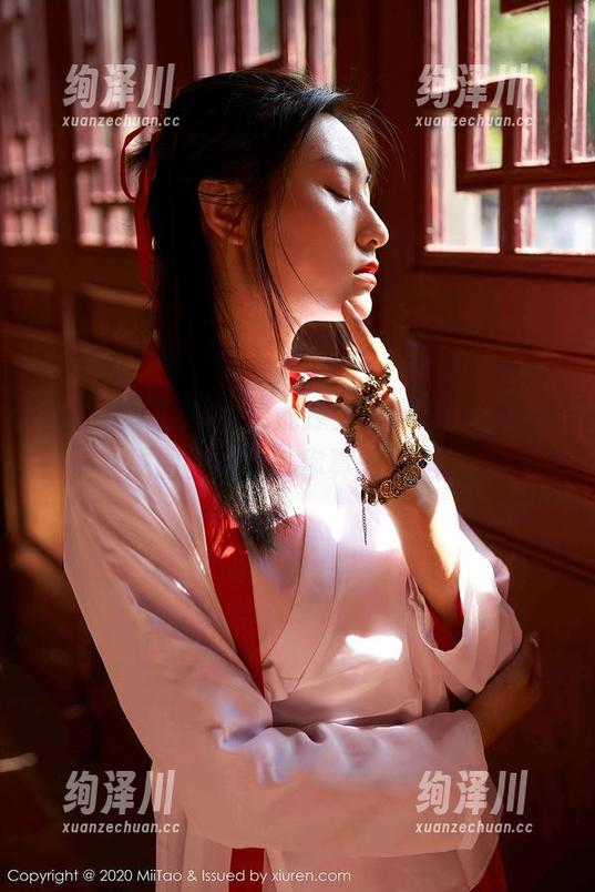 蜜桃社 - 职业装也能撩人？陌子Mandy原图的魅力，你真的懂吗？